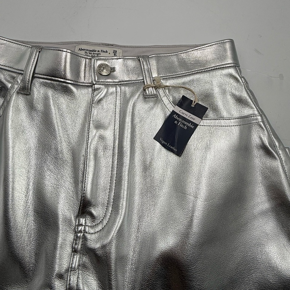 Abercrombie & Fitch Curve Love 90's Straight Ultra High Rise Jeans - Picture 8 of 10